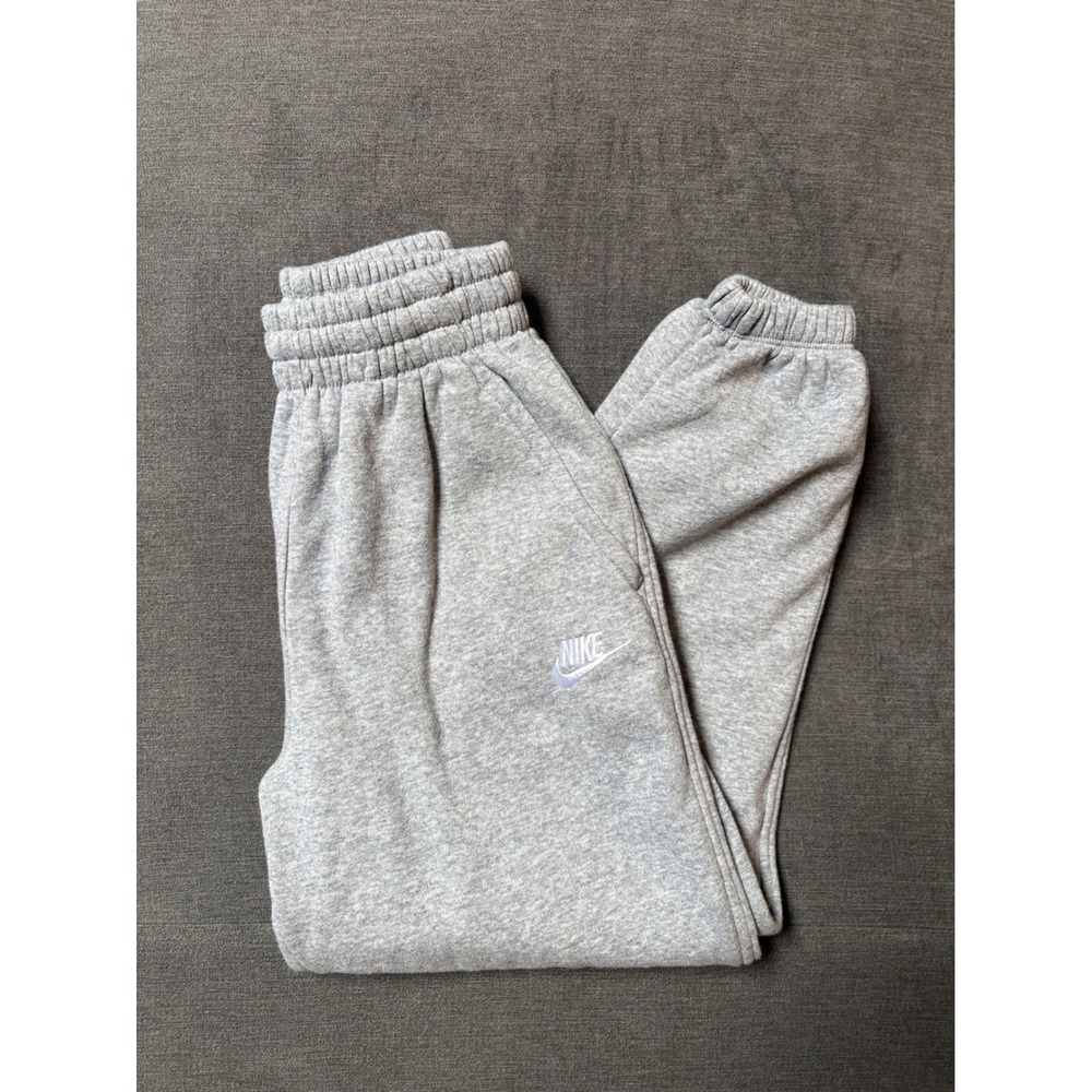 Nike Club Fleece Jogger Sweatpants Youth Small Gray Embroidered Logo Kids